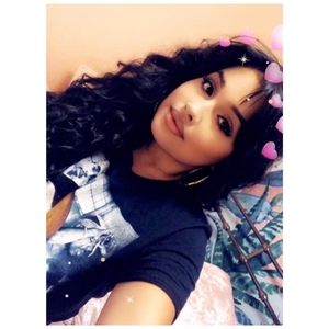 Meet your Posher, Marcela